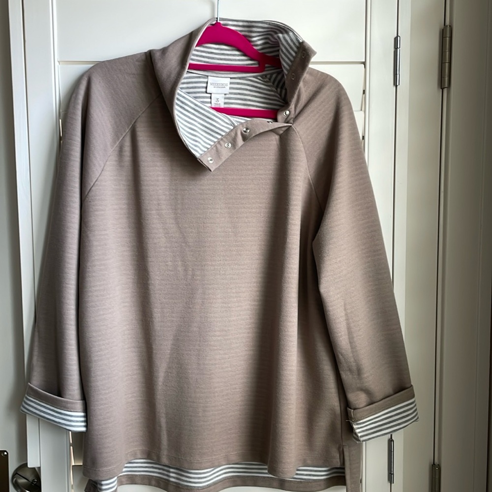 Weekend by Chico's women's taupe long sleeve pullover knit tunic top GUC